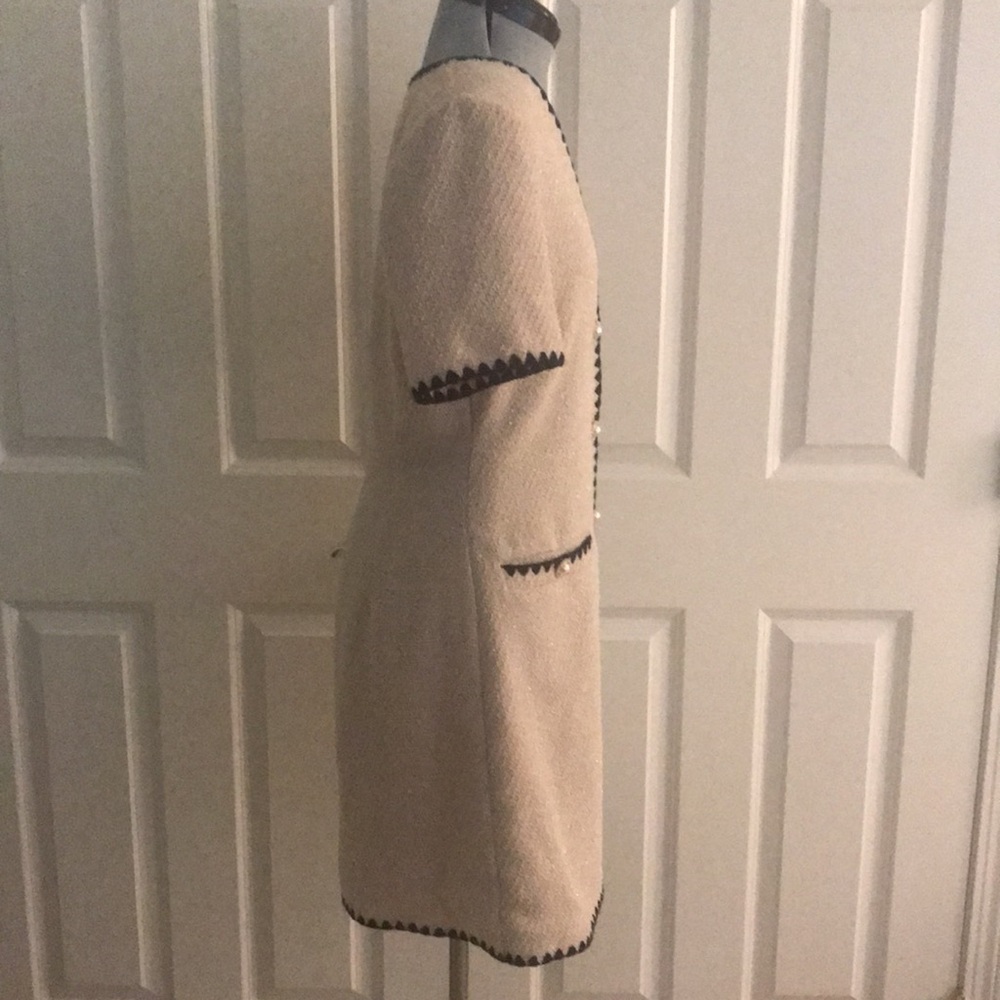 Alexia Admore Tan Boucle Tweed Dress Black Scalloped Trim Rhinestone Buttons 8 - Picture 4 of 16